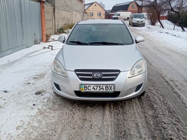 Сірий Кіа Сід, об'ємом двигуна 1.4 л та пробігом 225 тис. км за 3800 $, фото 2 на Automoto.ua
