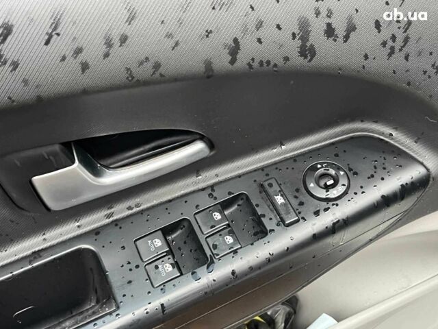 Серый Киа Сид, объемом двигателя 1.6 л и пробегом 227 тыс. км за 5590 $, фото 23 на Automoto.ua