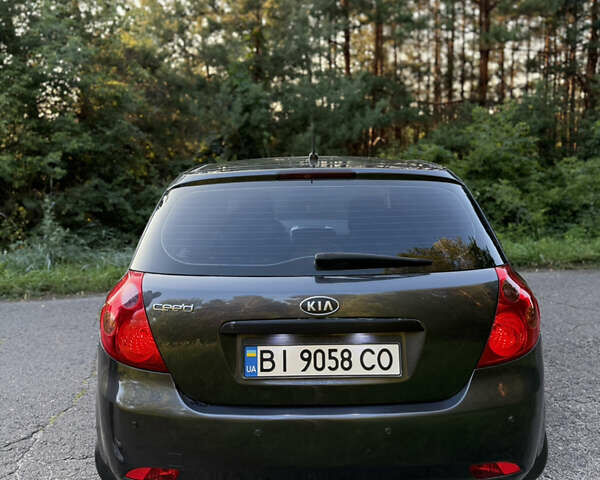 Сірий Кіа Сід, об'ємом двигуна 1.98 л та пробігом 207 тис. км за 6600 $, фото 8 на Automoto.ua