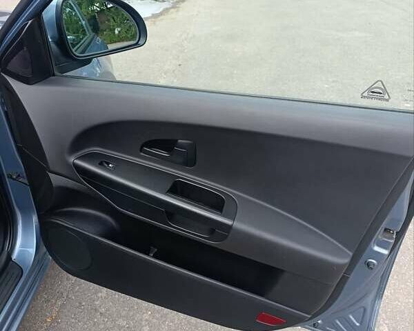 Сірий Кіа Сід, об'ємом двигуна 1.59 л та пробігом 230 тис. км за 6100 $, фото 3 на Automoto.ua