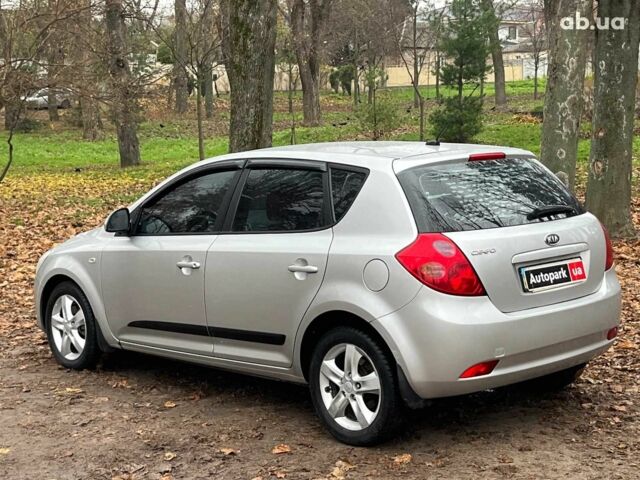 Серый Киа Сид, объемом двигателя 1.6 л и пробегом 227 тыс. км за 5590 $, фото 7 на Automoto.ua