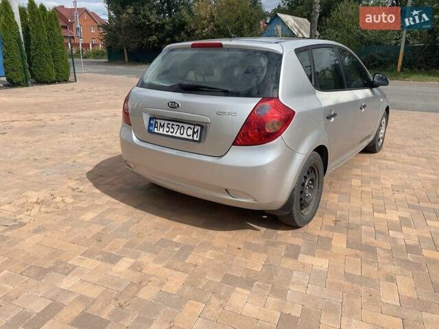 Серый Киа Сид, объемом двигателя 1.4 л и пробегом 222 тыс. км за 3500 $, фото 9 на Automoto.ua