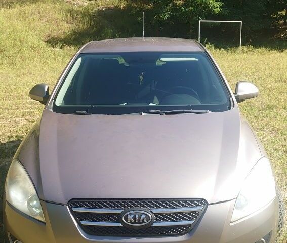 Серый Киа Сид, объемом двигателя 1.6 л и пробегом 277 тыс. км за 4950 $, фото 1 на Automoto.ua