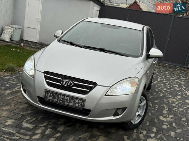 Серый Киа Сид, объемом двигателя 2 л и пробегом 191 тыс. км за 5700 $, фото 5 на Automoto.ua