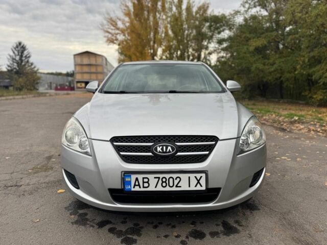 Серый Киа Сид, объемом двигателя 1.4 л и пробегом 254 тыс. км за 4900 $, фото 1 на Automoto.ua