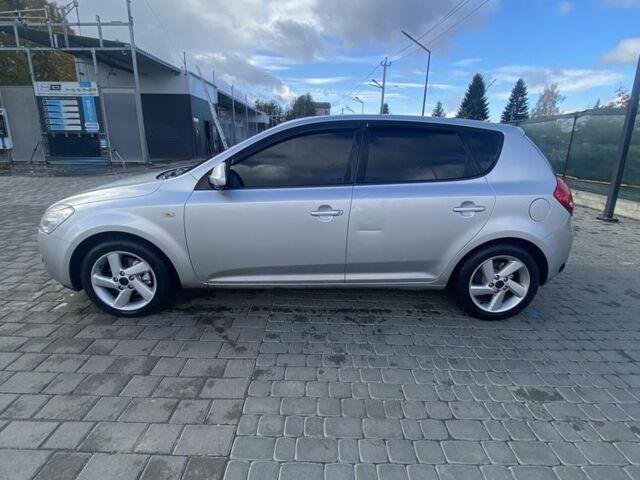 Сірий Кіа Сід, об'ємом двигуна 1.6 л та пробігом 305 тис. км за 5500 $, фото 1 на Automoto.ua