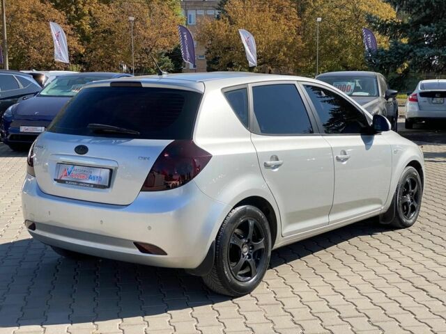 Серый Киа Сид, объемом двигателя 1.6 л и пробегом 244 тыс. км за 5700 $, фото 6 на Automoto.ua