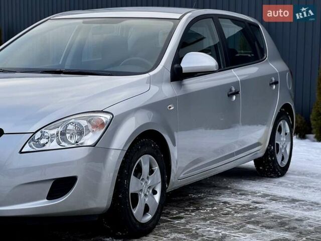 Сірий Кіа Сід, об'ємом двигуна 1.6 л та пробігом 77 тис. км за 7199 $, фото 12 на Automoto.ua