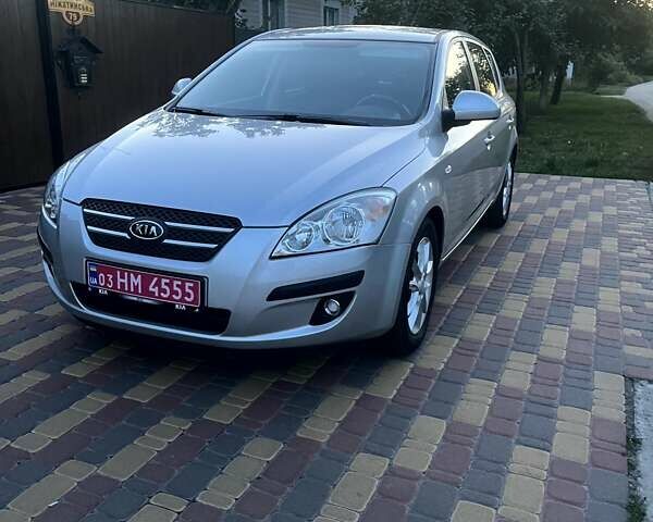 Киа Сид 2007 в Нежине на Automoto.ua Серый Киа Сид, объемом двигателя 2 л и пробегом 136 тыс. км за 7250 $, фото 11 на Automoto.ua