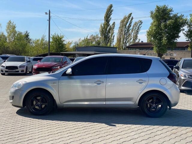 Серый Киа Сид, объемом двигателя 1.6 л и пробегом 244 тыс. км за 5700 $, фото 3 на Automoto.ua