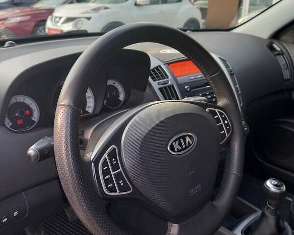 Киа Сид 2007 в Полтаве на Automoto.ua Серый Киа Сид, объемом двигателя 1.59 л и пробегом 223 тыс. км за 5700 $, фото 8 на Automoto.ua
