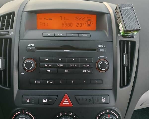 Серый Киа Сид, объемом двигателя 1.59 л и пробегом 235 тыс. км за 5400 $, фото 24 на Automoto.ua