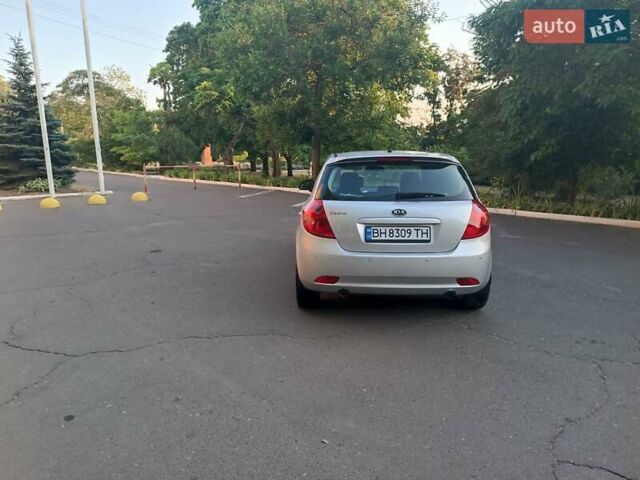 Серый Киа Сид, объемом двигателя 2 л и пробегом 320 тыс. км за 7000 $, фото 15 на Automoto.ua
