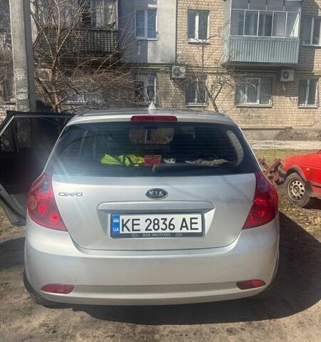 Серый Киа Сид, объемом двигателя 1.4 л и пробегом 232 тыс. км за 4999 $, фото 3 на Automoto.ua