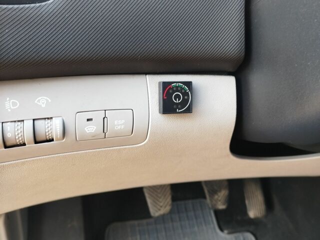 Серый Киа Сид, объемом двигателя 2 л и пробегом 300 тыс. км за 4950 $, фото 9 на Automoto.ua