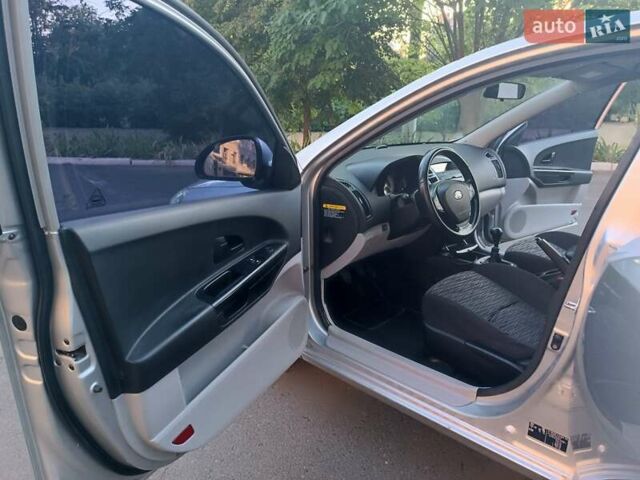 Серый Киа Сид, объемом двигателя 2 л и пробегом 320 тыс. км за 7000 $, фото 26 на Automoto.ua