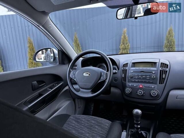 Сірий Кіа Сід, об'ємом двигуна 1.6 л та пробігом 77 тис. км за 7199 $, фото 70 на Automoto.ua