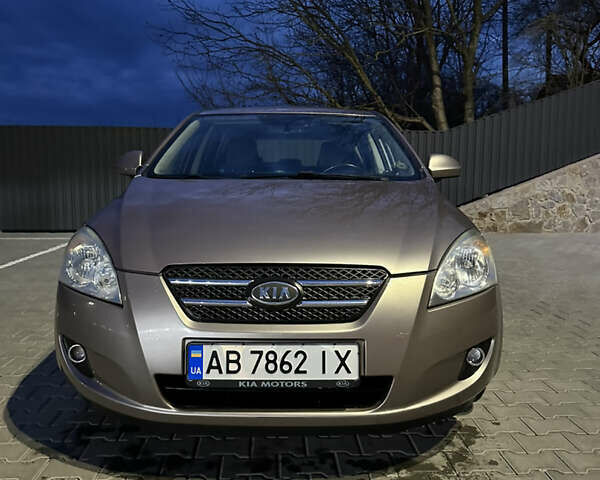 Серый Киа Сид, объемом двигателя 1.6 л и пробегом 216 тыс. км за 6099 $, фото 2 на Automoto.ua