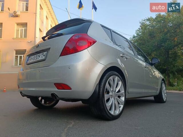 Серый Киа Сид, объемом двигателя 2 л и пробегом 320 тыс. км за 7000 $, фото 33 на Automoto.ua