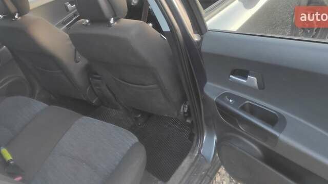 Серый Киа Сид, объемом двигателя 0 л и пробегом 221 тыс. км за 5150 $, фото 13 на Automoto.ua