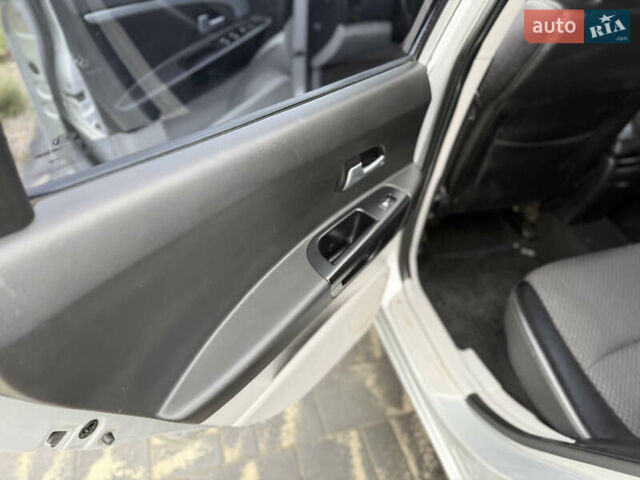 Серый Киа Сид, объемом двигателя 2 л и пробегом 191 тыс. км за 5700 $, фото 22 на Automoto.ua