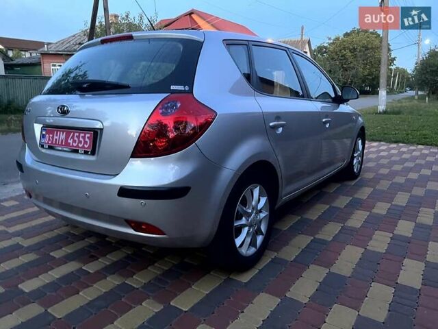 Киа Сид 2007 в Нежине на Automoto.ua Серый Киа Сид, объемом двигателя 2 л и пробегом 136 тыс. км за 7250 $, фото 6 на Automoto.ua