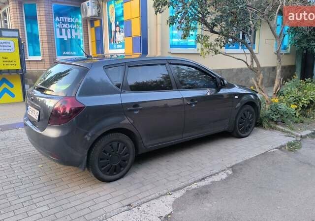 Сірий Кіа Сід, об'ємом двигуна 1.4 л та пробігом 233 тис. км за 4590 $, фото 3 на Automoto.ua