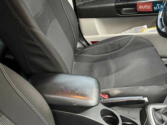 Серый Киа Сид, объемом двигателя 1.6 л и пробегом 227 тыс. км за 5590 $, фото 17 на Automoto.ua