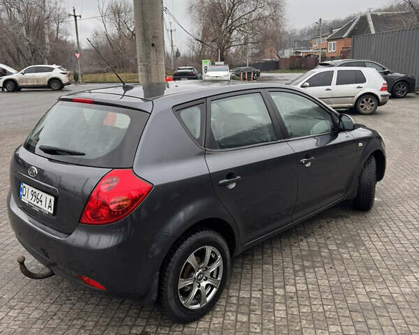 Сірий Кіа Сід, об'ємом двигуна 1.6 л та пробігом 254 тис. км за 5700 $, фото 5 на Automoto.ua