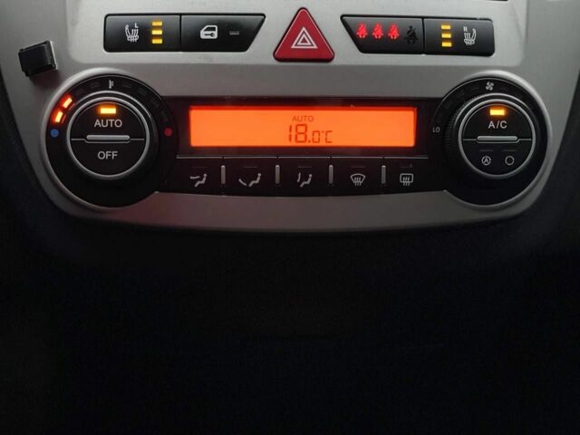 Сірий Кіа Сід, об'ємом двигуна 1.6 л та пробігом 244 тис. км за 5500 $, фото 12 на Automoto.ua