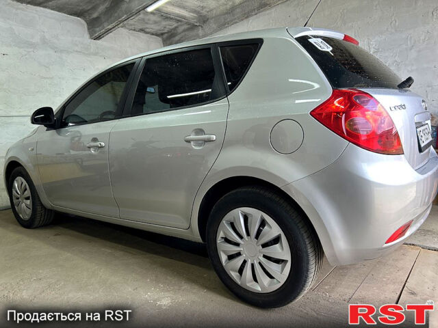 Сірий Кіа Сід, об'ємом двигуна 1.6 л та пробігом 185 тис. км за 6500 $, фото 1 на Automoto.ua