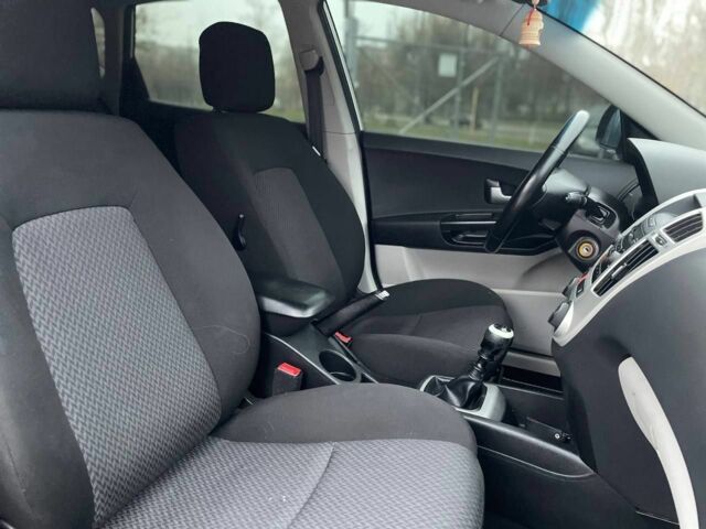 Сірий Кіа Сід, об'ємом двигуна 1.6 л та пробігом 244 тис. км за 5500 $, фото 16 на Automoto.ua