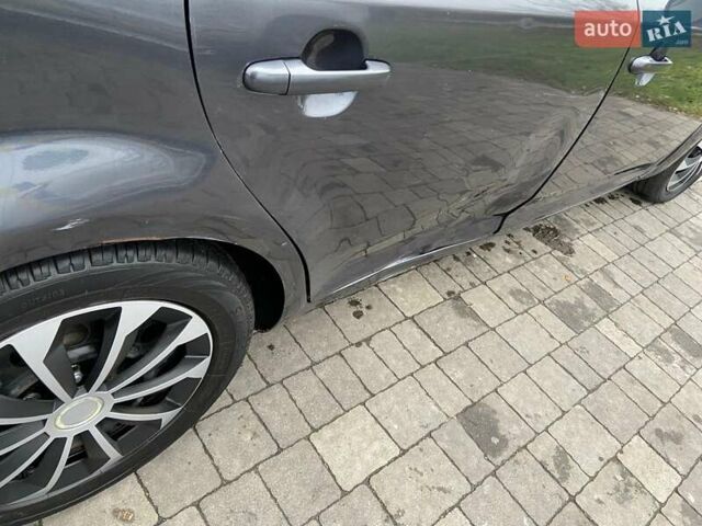 Серый Киа Сид, объемом двигателя 1.58 л и пробегом 480 тыс. км за 3600 $, фото 2 на Automoto.ua