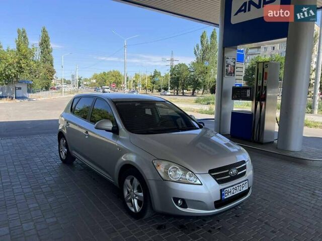 Сірий Кіа Сід, об'ємом двигуна 1.59 л та пробігом 210 тис. км за 6999 $, фото 4 на Automoto.ua