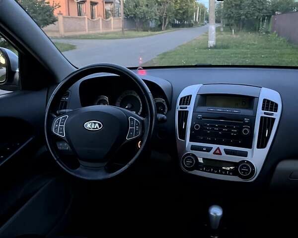 Сірий Кіа Сід, об'ємом двигуна 2 л та пробігом 136 тис. км за 7499 $, фото 24 на Automoto.ua