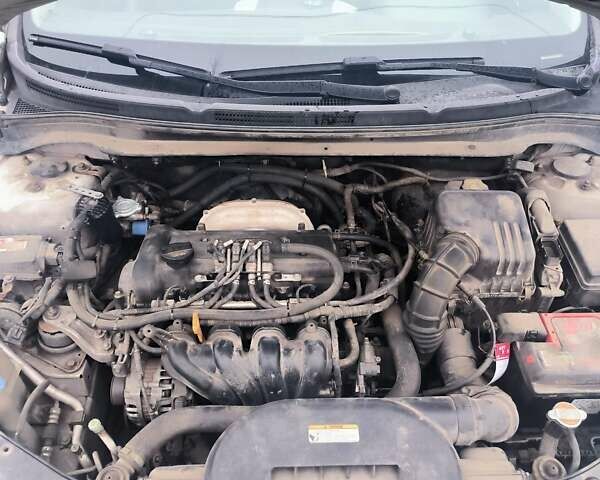 Серый Киа Сид, объемом двигателя 1.6 л и пробегом 228 тыс. км за 5500 $, фото 16 на Automoto.ua