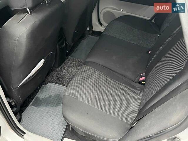 Серый Киа Сид, объемом двигателя 1.6 л и пробегом 227 тыс. км за 5590 $, фото 21 на Automoto.ua
