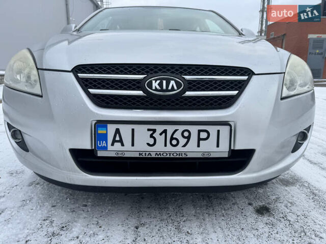 Серый Киа Сид, объемом двигателя 1.4 л и пробегом 188 тыс. км за 3800 $, фото 24 на Automoto.ua