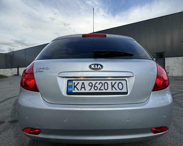 Серый Киа Сид, объемом двигателя 2 л и пробегом 163 тыс. км за 7799 $, фото 6 на Automoto.ua
