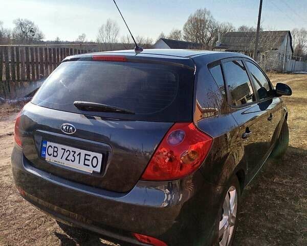Сірий Кіа Сід, об'ємом двигуна 2 л та пробігом 300 тис. км за 5300 $, фото 4 на Automoto.ua