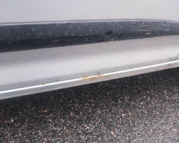 Серый Киа Сид, объемом двигателя 1.6 л и пробегом 228 тыс. км за 5500 $, фото 14 на Automoto.ua