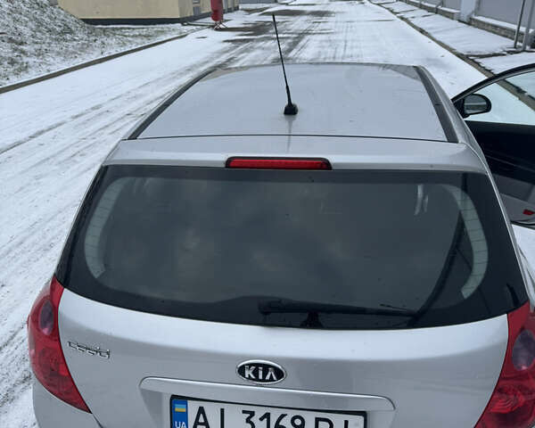 Серый Киа Сид, объемом двигателя 1.4 л и пробегом 188 тыс. км за 3800 $, фото 23 на Automoto.ua