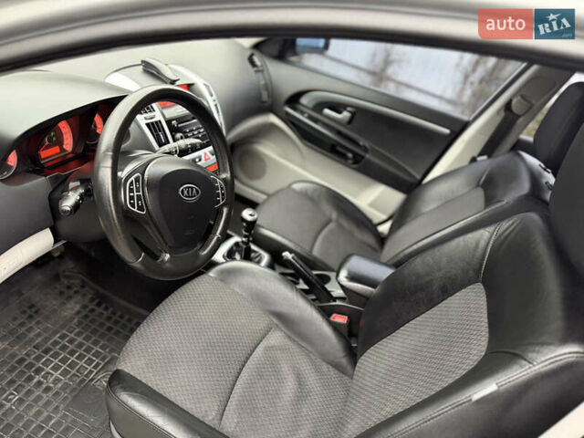 Серый Киа Сид, объемом двигателя 2 л и пробегом 191 тыс. км за 5700 $, фото 23 на Automoto.ua