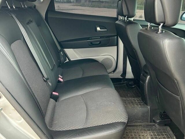 Серый Киа Сид, объемом двигателя 2 л и пробегом 220 тыс. км за 5500 $, фото 3 на Automoto.ua