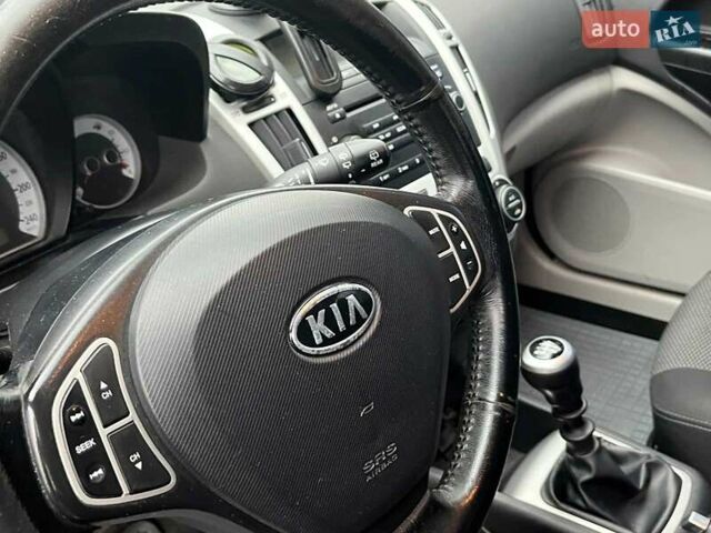 Серый Киа Сид, объемом двигателя 1.6 л и пробегом 227 тыс. км за 5590 $, фото 27 на Automoto.ua