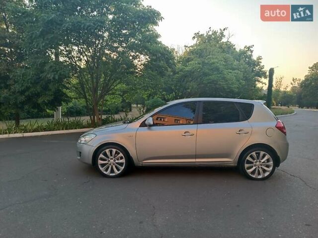 Серый Киа Сид, объемом двигателя 2 л и пробегом 320 тыс. км за 7000 $, фото 22 на Automoto.ua