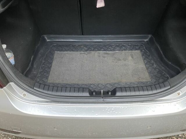 Серый Киа Сид, объемом двигателя 1.6 л и пробегом 240 тыс. км за 5700 $, фото 2 на Automoto.ua