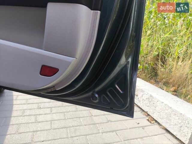 Сірий Кіа Сід, об'ємом двигуна 1.6 л та пробігом 250 тис. км за 5400 $, фото 4 на Automoto.ua