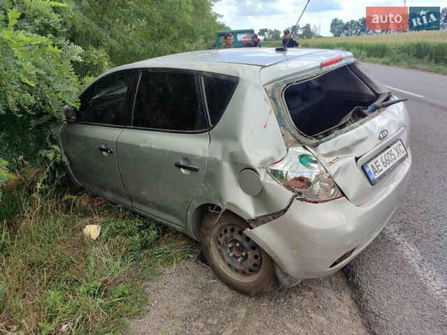 Сірий Кіа Сід, об'ємом двигуна 1.59 л та пробігом 155 тис. км за 2000 $, фото 1 на Automoto.ua