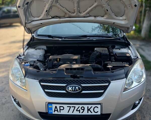 Серый Киа Сид, объемом двигателя 1.4 л и пробегом 152 тыс. км за 6200 $, фото 3 на Automoto.ua